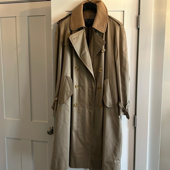 Burberry trench coat with removable wool insert size 44 regular - Picture 1 of 9